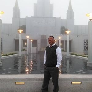 Meet your Posher, Salesi